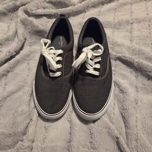 🟢2 For $15 🌑Universal Thread Black Sneakers🌑